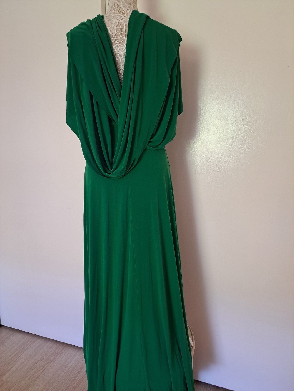 Von Vonni Convertible Maxi Dress Green . - Picture 6 of 12